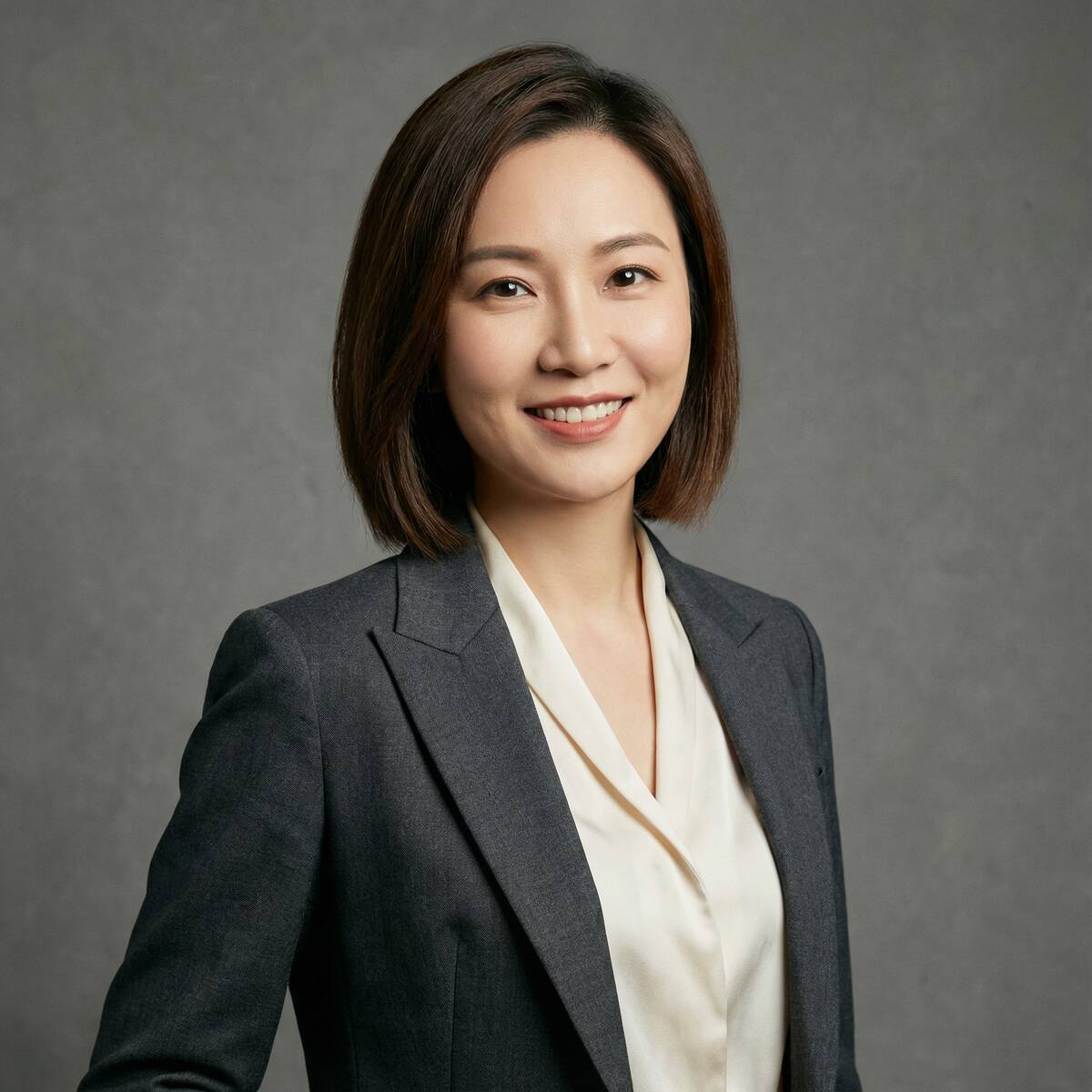 无线臀山制片人李婷